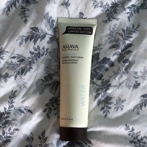 Ahaha mineral hand cream